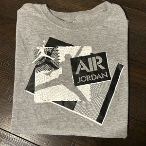 Boys Air Jordan Graphic Tee - Heather Gray with Black & White Logo YXL